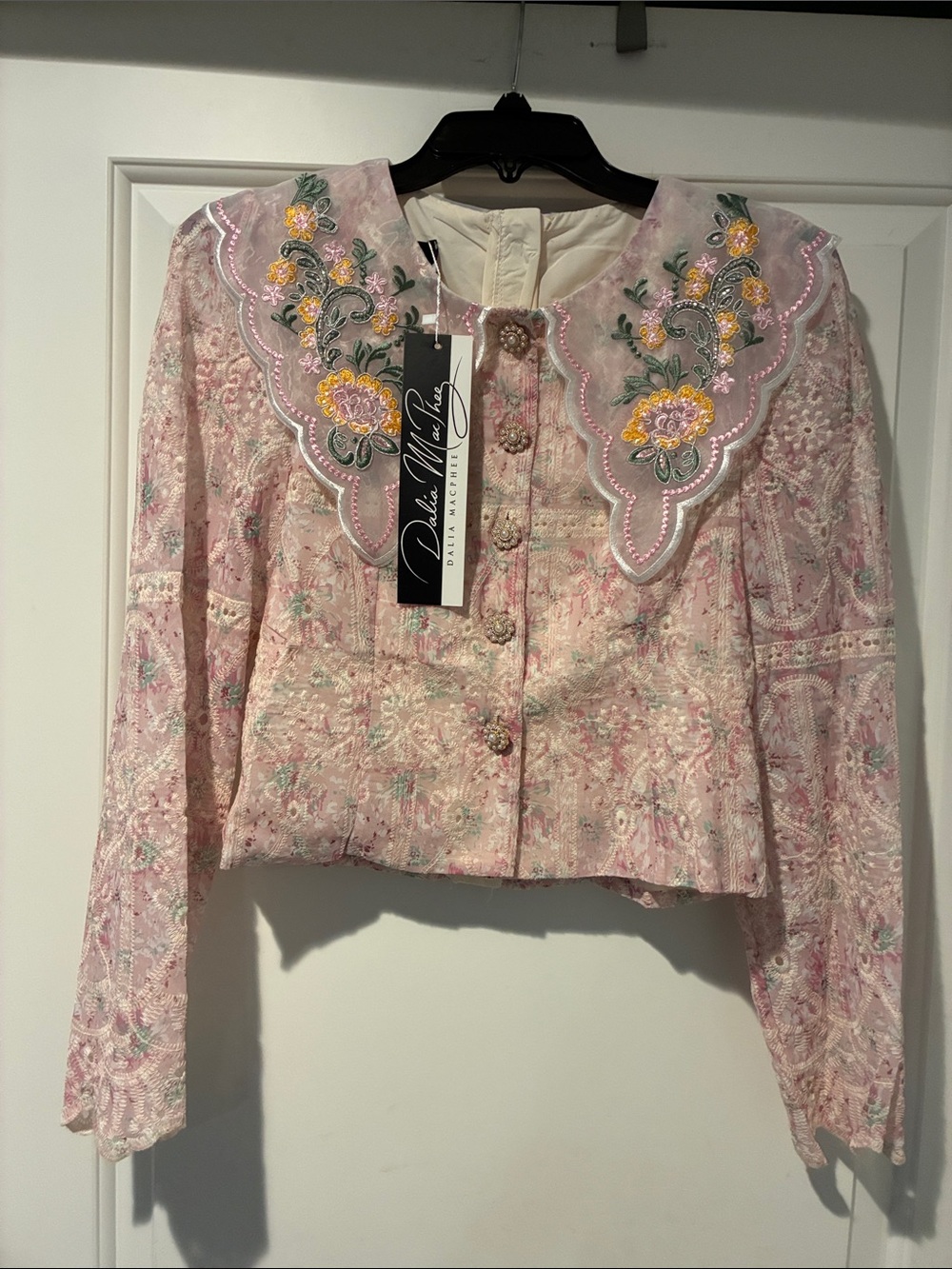 Dalia Macphee Pastel Pink Embroidered Scalloped-Collar Cropped Jacket